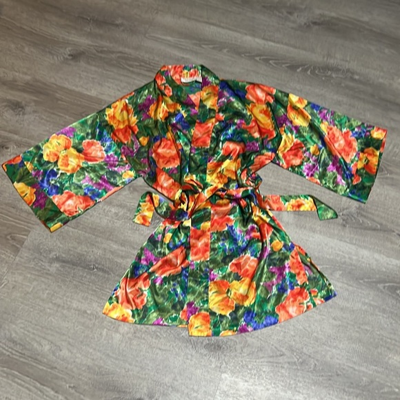 Victoria's Secret Other - Gold Label Victoria’s Secret Satin Floral Robe